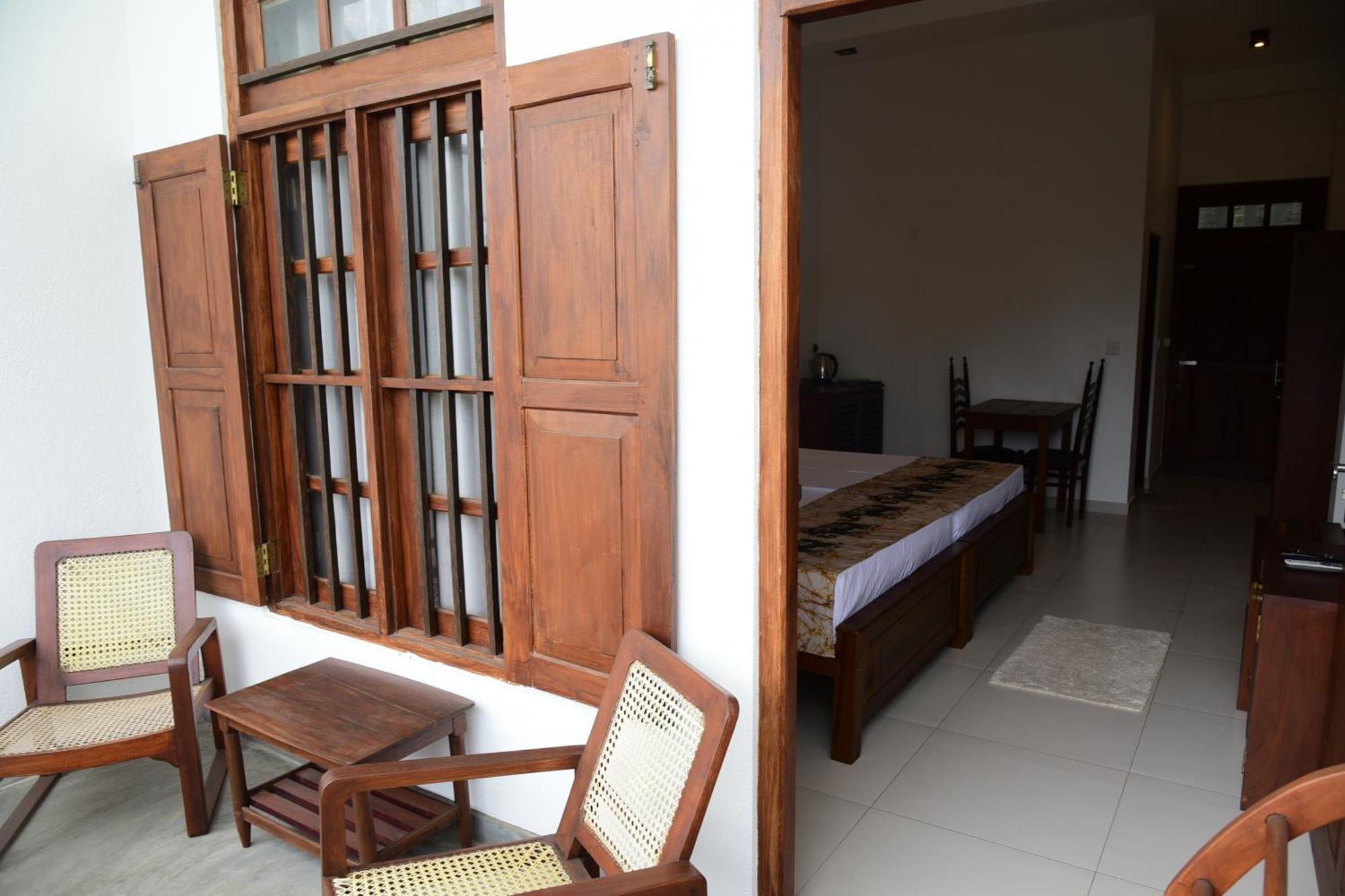 Tranquil Hotel Hikkaduwa Bagian luar foto