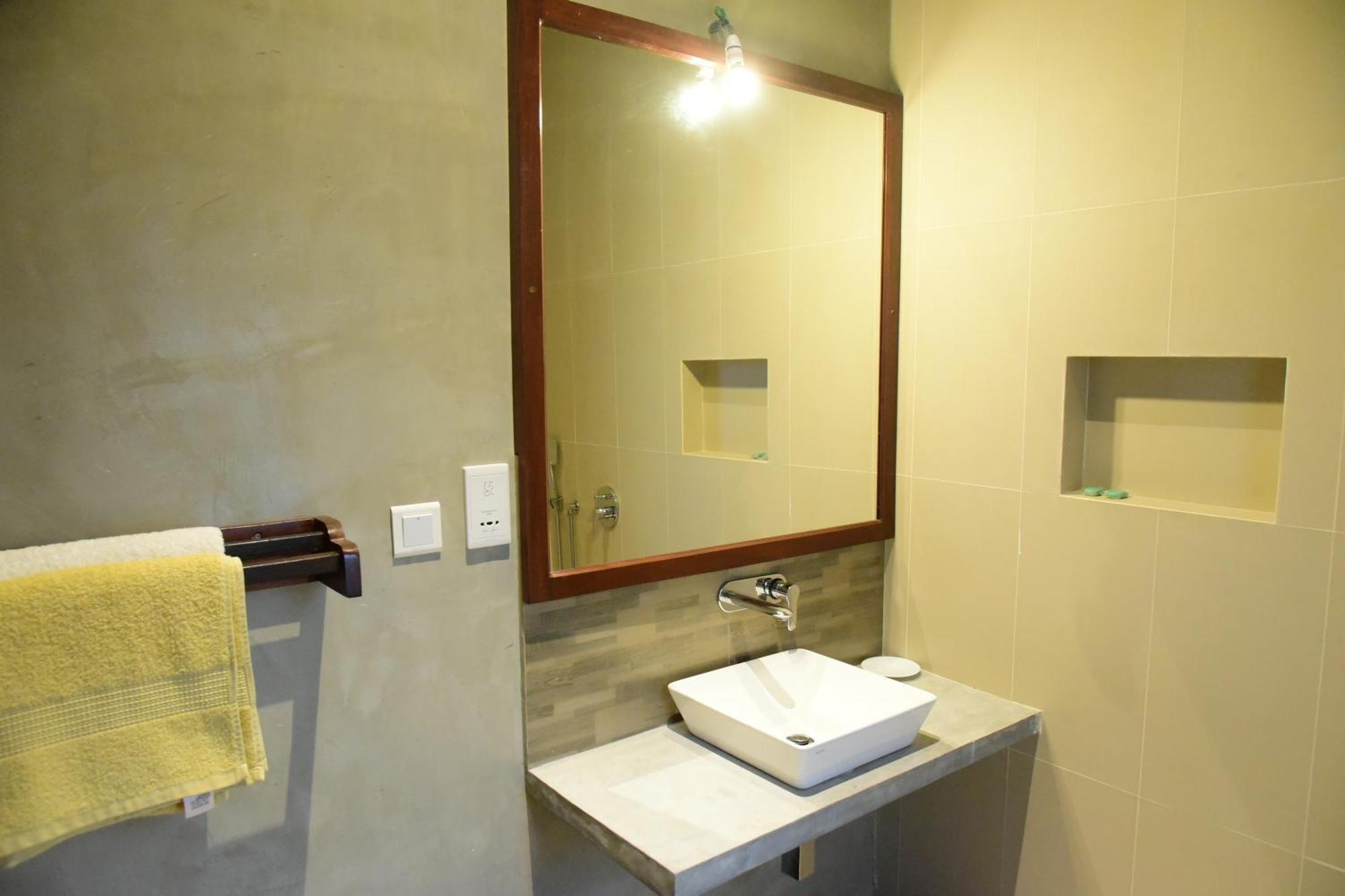 Tranquil Hotel Hikkaduwa Bagian luar foto