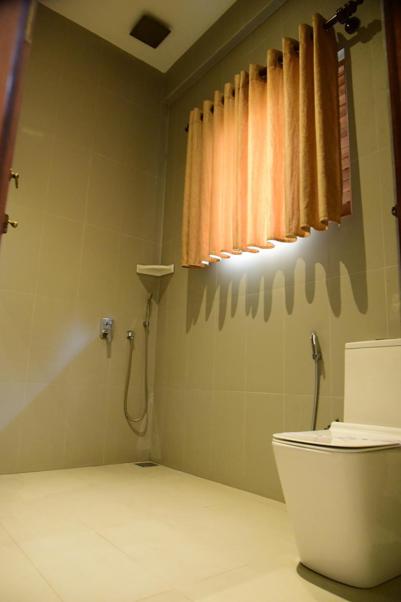Tranquil Hotel Hikkaduwa Bagian luar foto