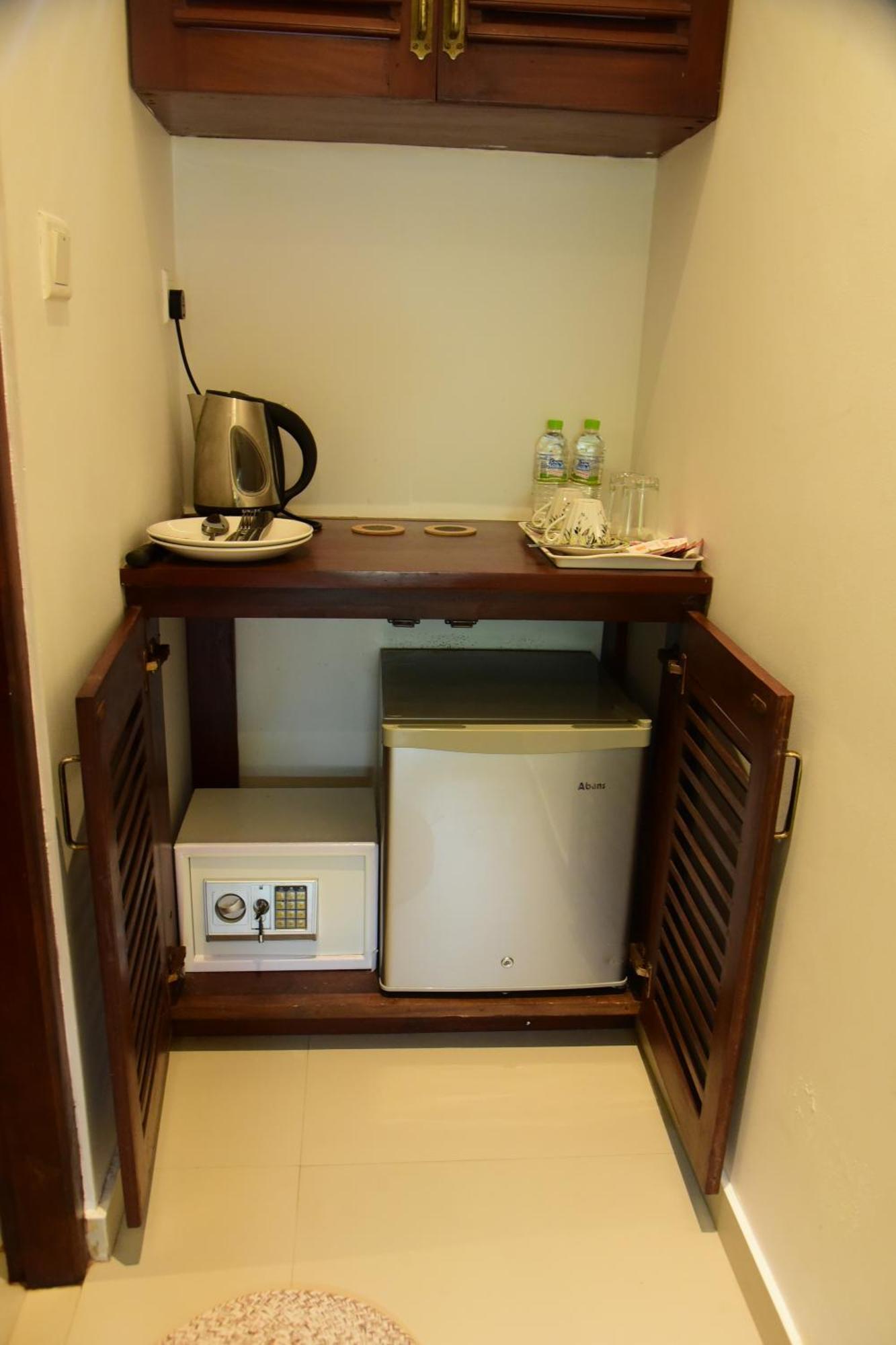 Tranquil Hotel Hikkaduwa Bagian luar foto